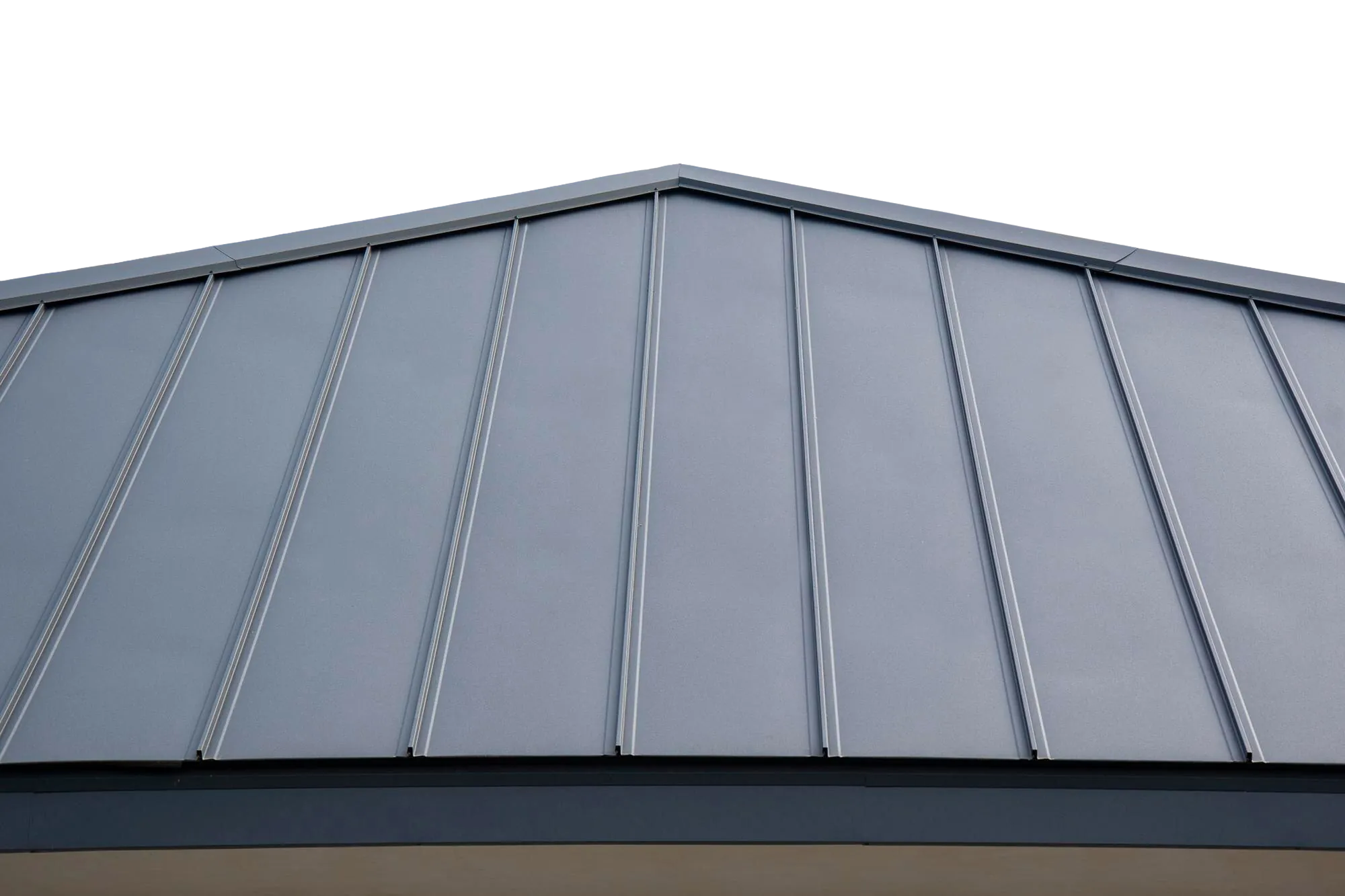 Over-Roofing vs Bongkar Pasang Atap Lama: Solusi Terbaik untuk Renovasi Gudang yang Tetap Beroperasi